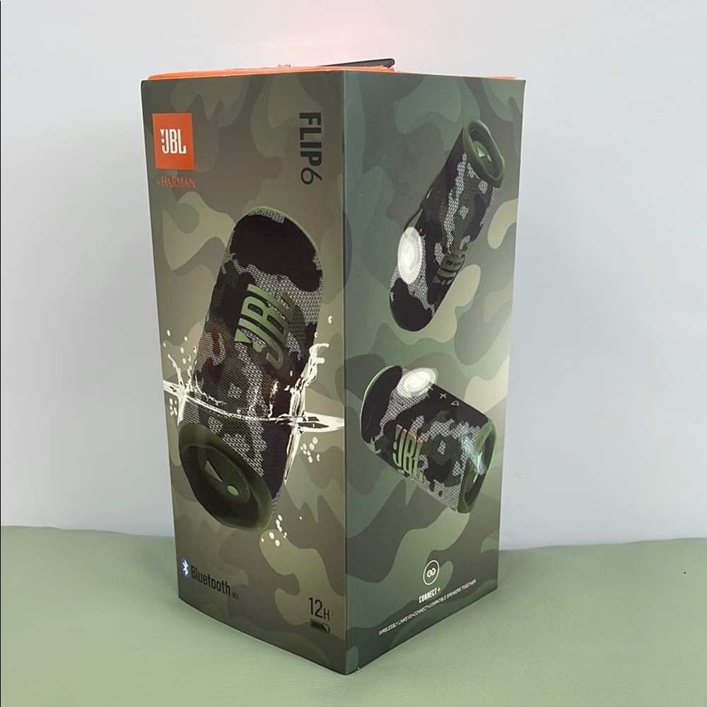 JBL Flip 6 Speaker in Camouflage Design